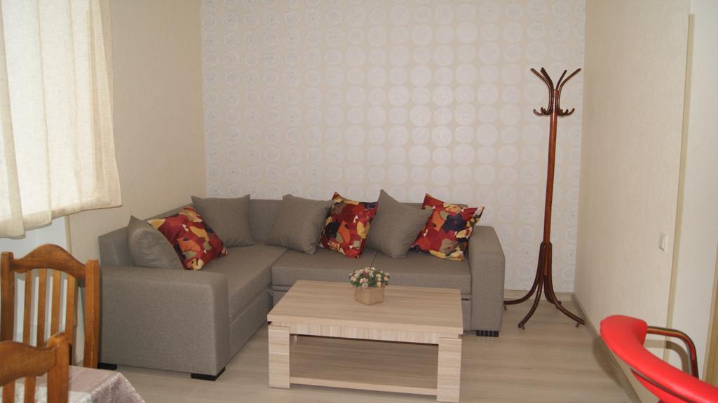Modern Apartment Avlabari 第比利斯 外观 照片