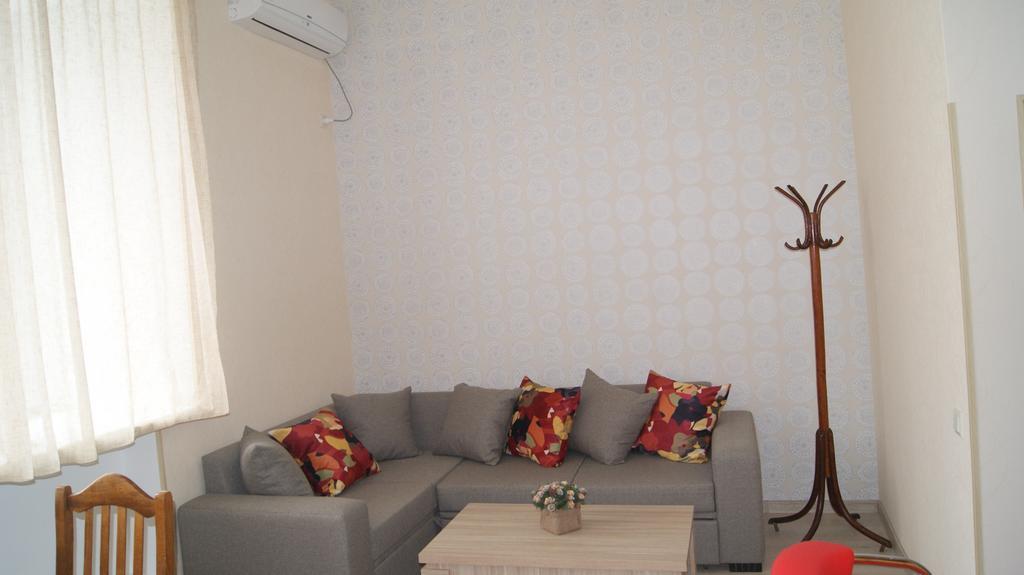 Modern Apartment Avlabari 第比利斯 外观 照片